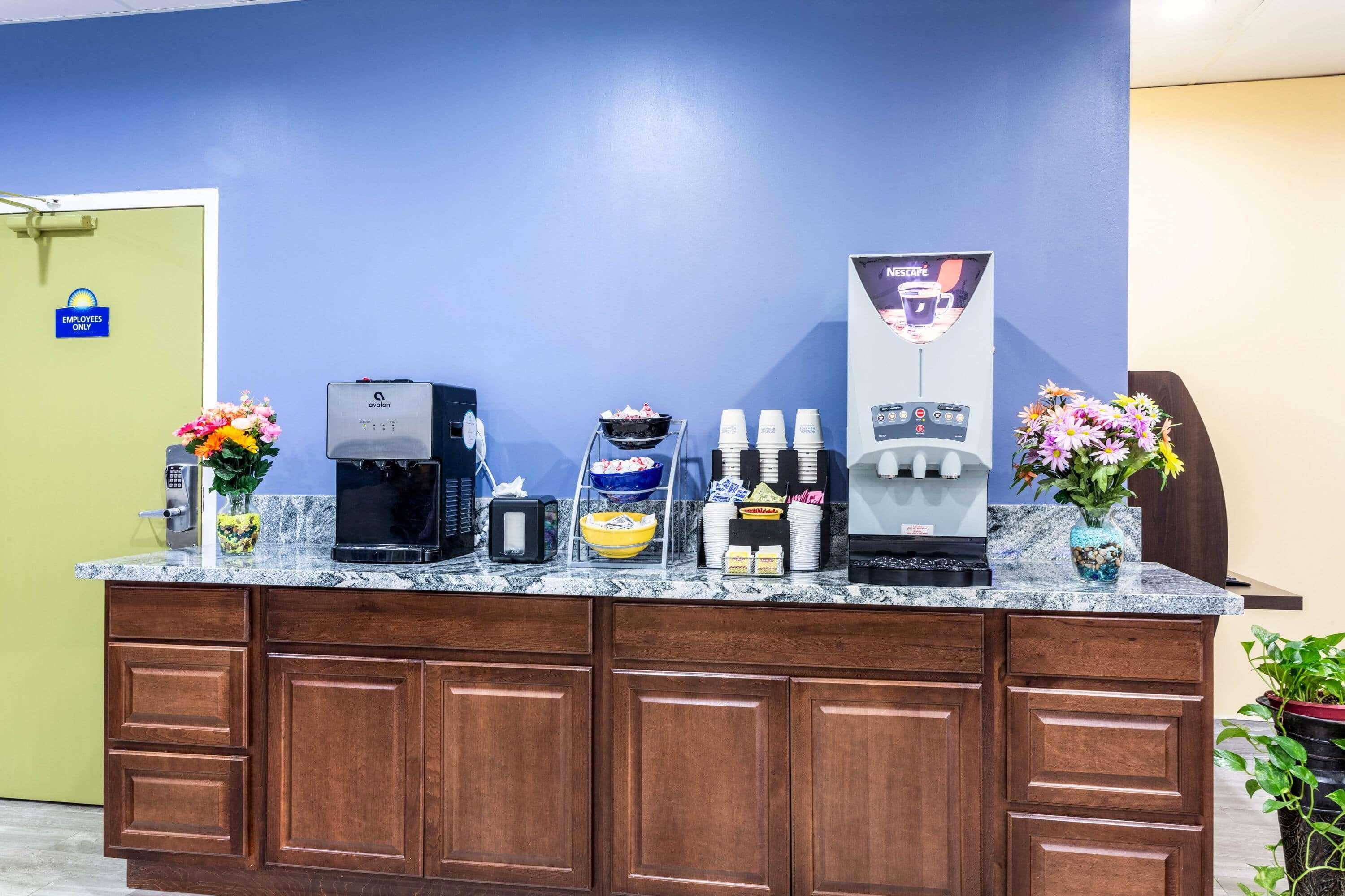 Days Inn By Wyndham Hampton Near Coliseum Convention Center Экстерьер фото